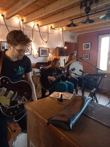 Concert Noir Montagne